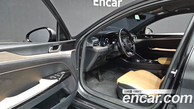 Kia K5 2023 — photo 10