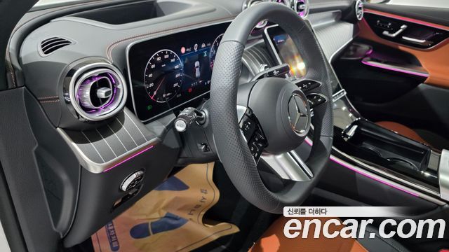 Mercedes-Benz GLC-Class 2026 — photo 15