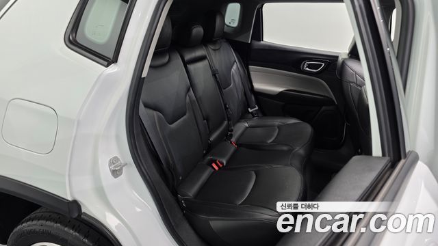 Jeep Compass 2022 — photo 17