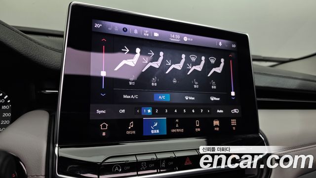 Jeep Compass 2022 — photo 20