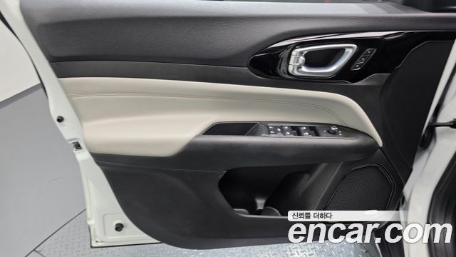 Jeep Compass 2022 — photo 14