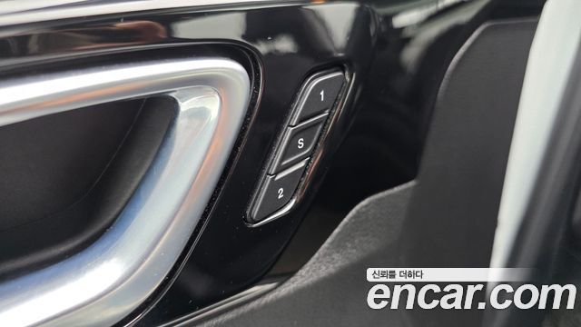 Jeep Compass 2022 — photo 29