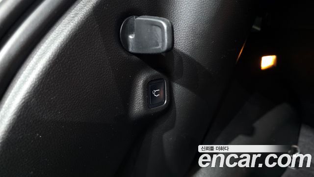 Jeep Compass 2022 — photo 38