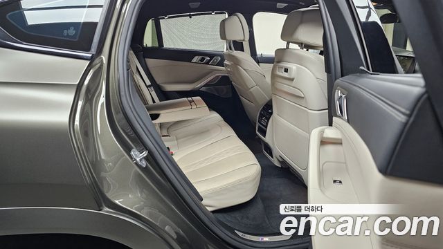 BMW X6 2021 — photo 17