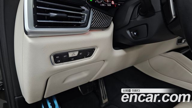 BMW X6 2021 — photo 25