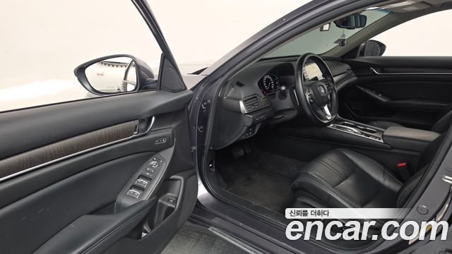 Honda Accord 2018 — photo 10