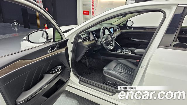 Kia K5 2023 — photo 10