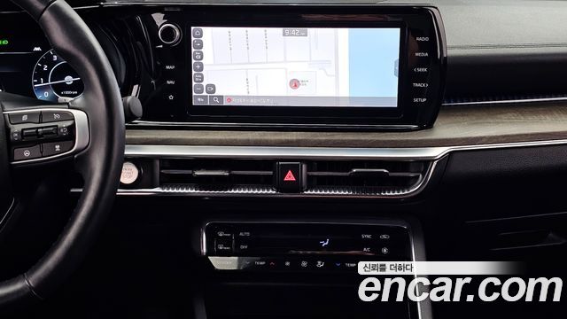 Kia K5 2023 — photo 14