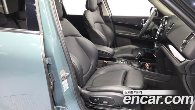 Mini Countryman 2021 — photo 17