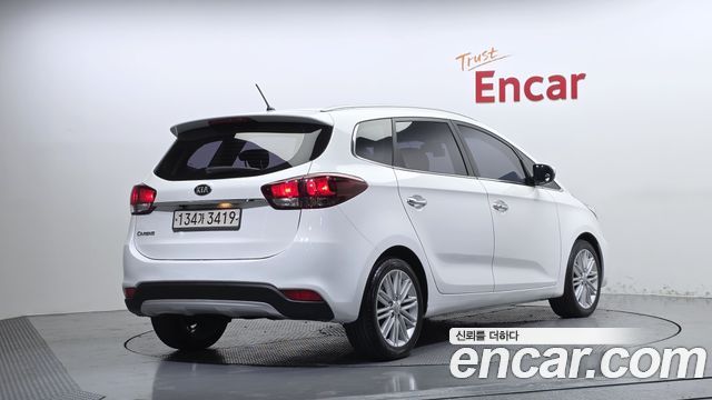 Kia Carens 2017 — photo 2