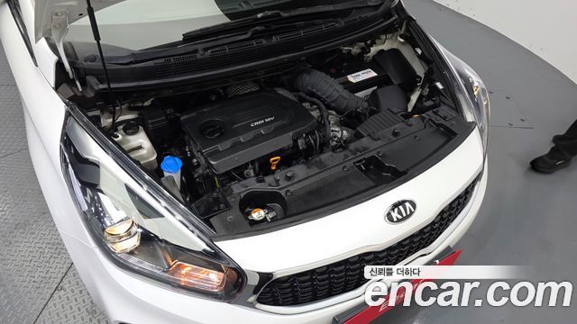 Kia Carens 2017 — photo 6