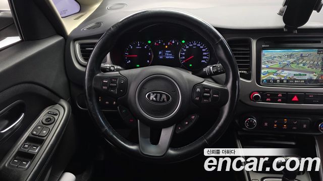 Kia Carens 2017 — photo 13