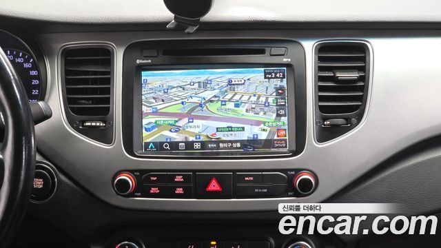 Kia Carens 2017 — photo 14
