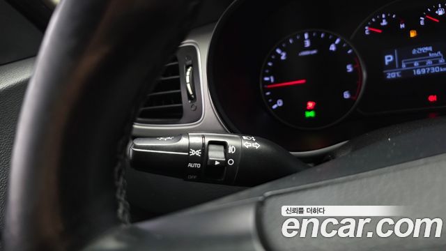 Kia Carens 2017 — photo 18