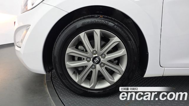 Hyundai AVANTE 2014 — photo 5