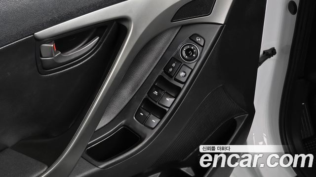 Hyundai AVANTE 2014 — photo 16