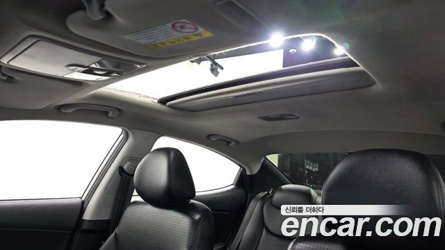 Hyundai AVANTE 2014 — photo 19