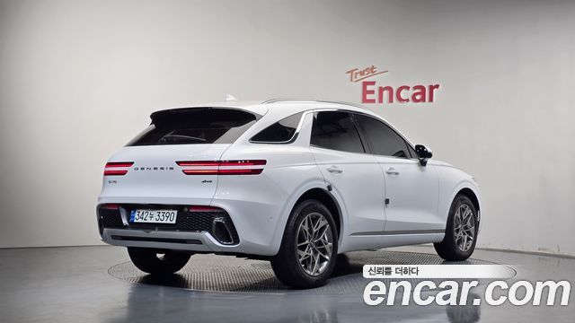 Genesis GV70 2023 — photo 2