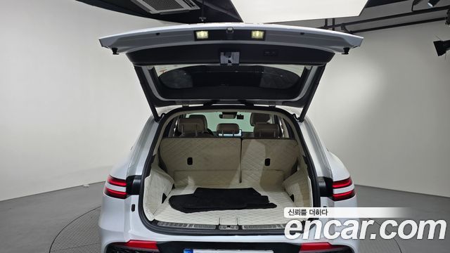 Genesis GV70 2023 — photo 24
