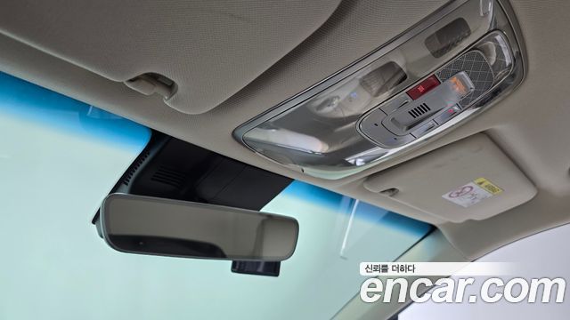 Genesis GV70 2023 — photo 25