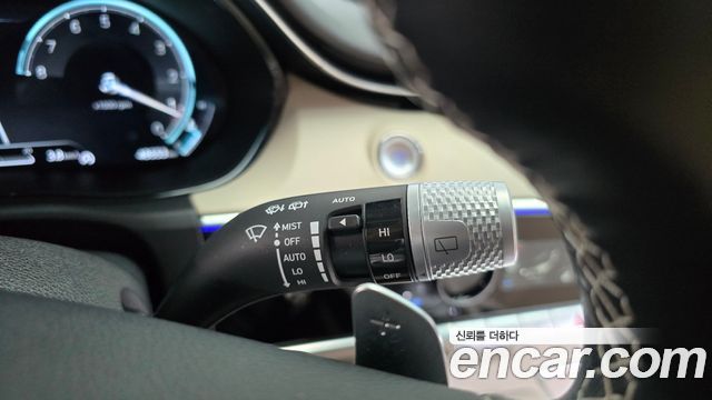 Genesis GV70 2023 — photo 26