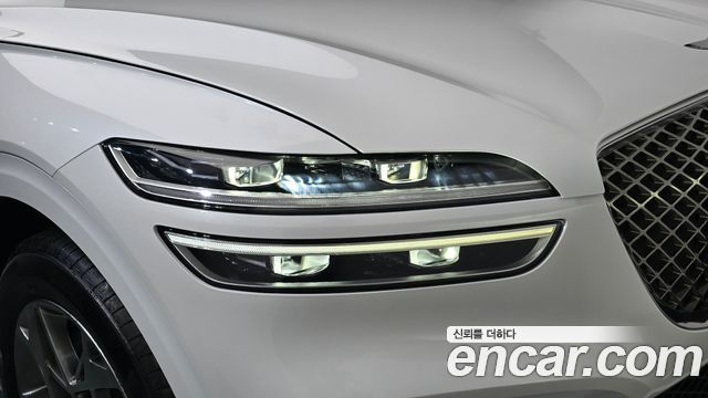 Genesis GV70 2023 — photo 8