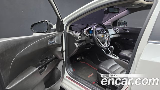Chevrolet Korea Aveo 2014 — photo 10