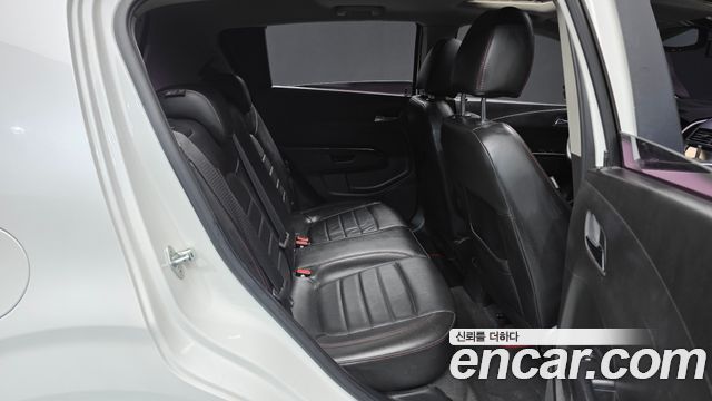 Chevrolet Korea Aveo 2014 — photo 12