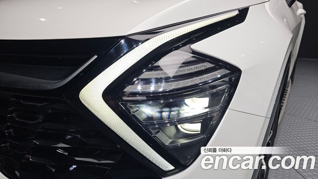 Kia Sportage 2023 — photo 8