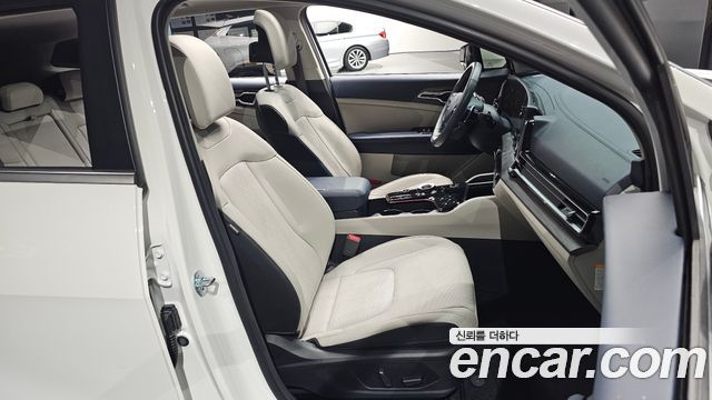 Kia Sportage 2023 — photo 16