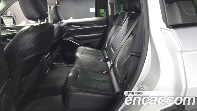 Jeep Cherokee 2023 — photo 17