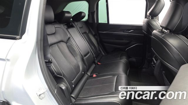 Jeep Cherokee 2023 — photo 18