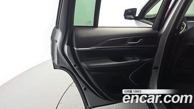 Jeep Cherokee 2023 — photo 15