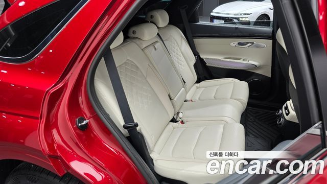 Genesis GV70 2022 — photo 18