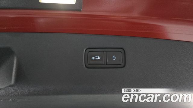 Genesis GV70 2022 — photo 25