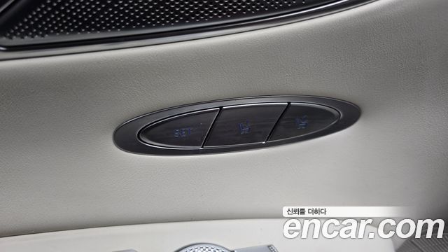 Genesis GV70 2022 — photo 34