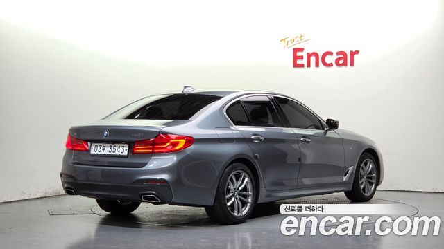 BMW 5-Series 2018 — photo 2