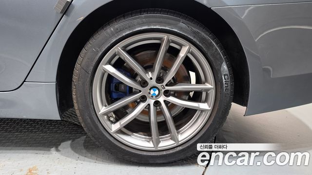 BMW 5-Series 2018 — photo 7
