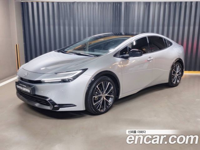 Toyota Prius 2025 — photo 1