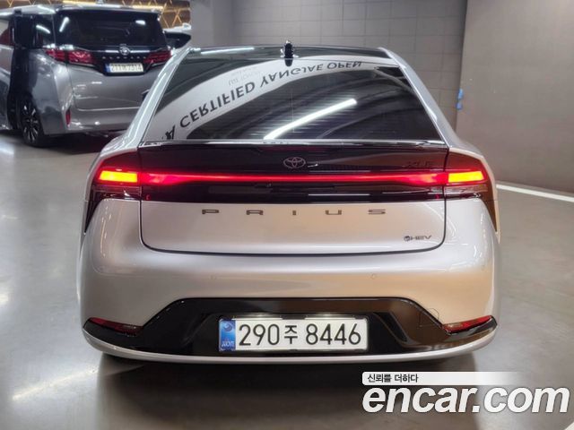 Toyota Prius 2025 — photo 4