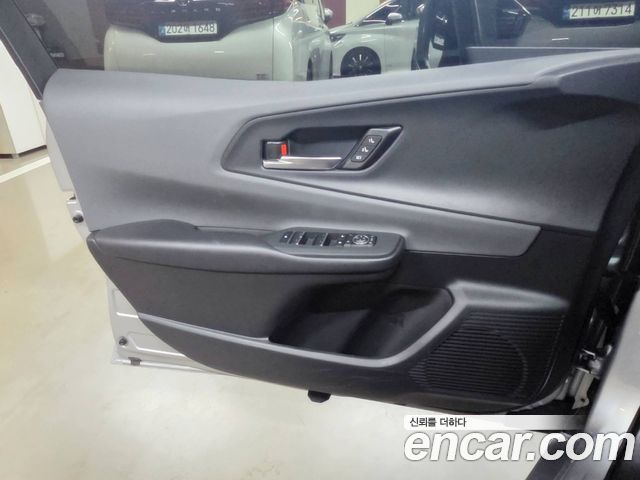 Toyota Prius 2025 — photo 9