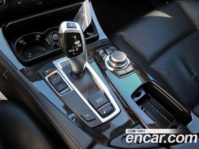 BMW 5-Series 2013 — photo 11