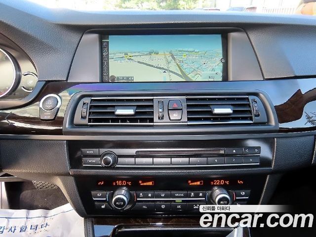 BMW 5-Series 2013 — photo 14