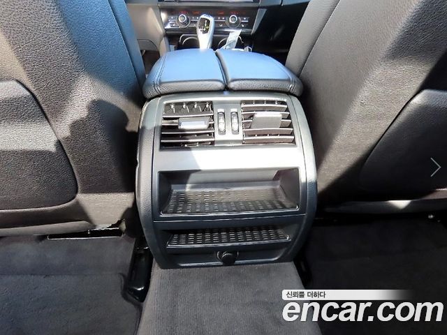 BMW 5-Series 2013 — photo 17
