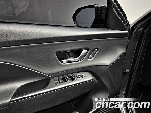 Hyundai Kona 2023 — photo 9