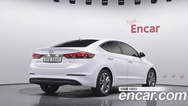 Hyundai AVANTE 2018 — photo 2