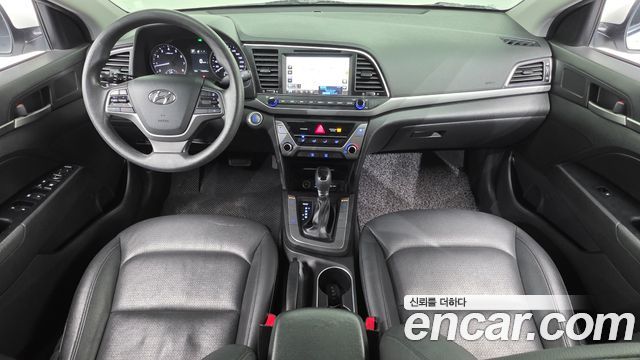 Hyundai AVANTE 2018 — photo 7