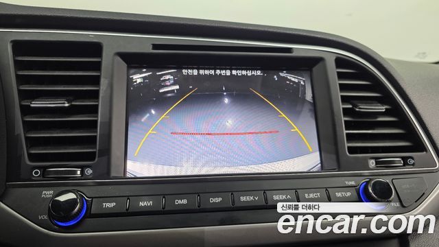 Hyundai AVANTE 2018 — photo 14
