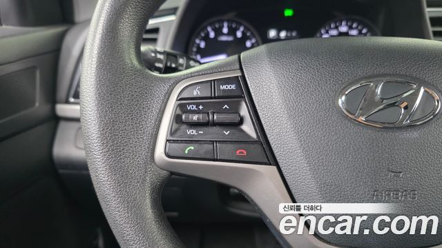 Hyundai AVANTE 2018 — photo 15
