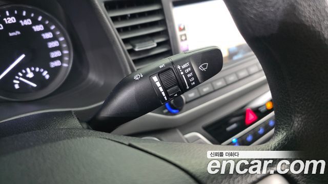 Hyundai AVANTE 2018 — photo 20